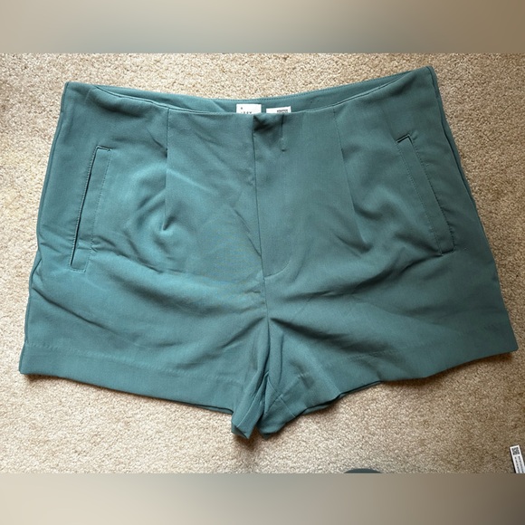 A New Day Tailored Women’s Short - Green - Size 16 - Picture 3 of 5